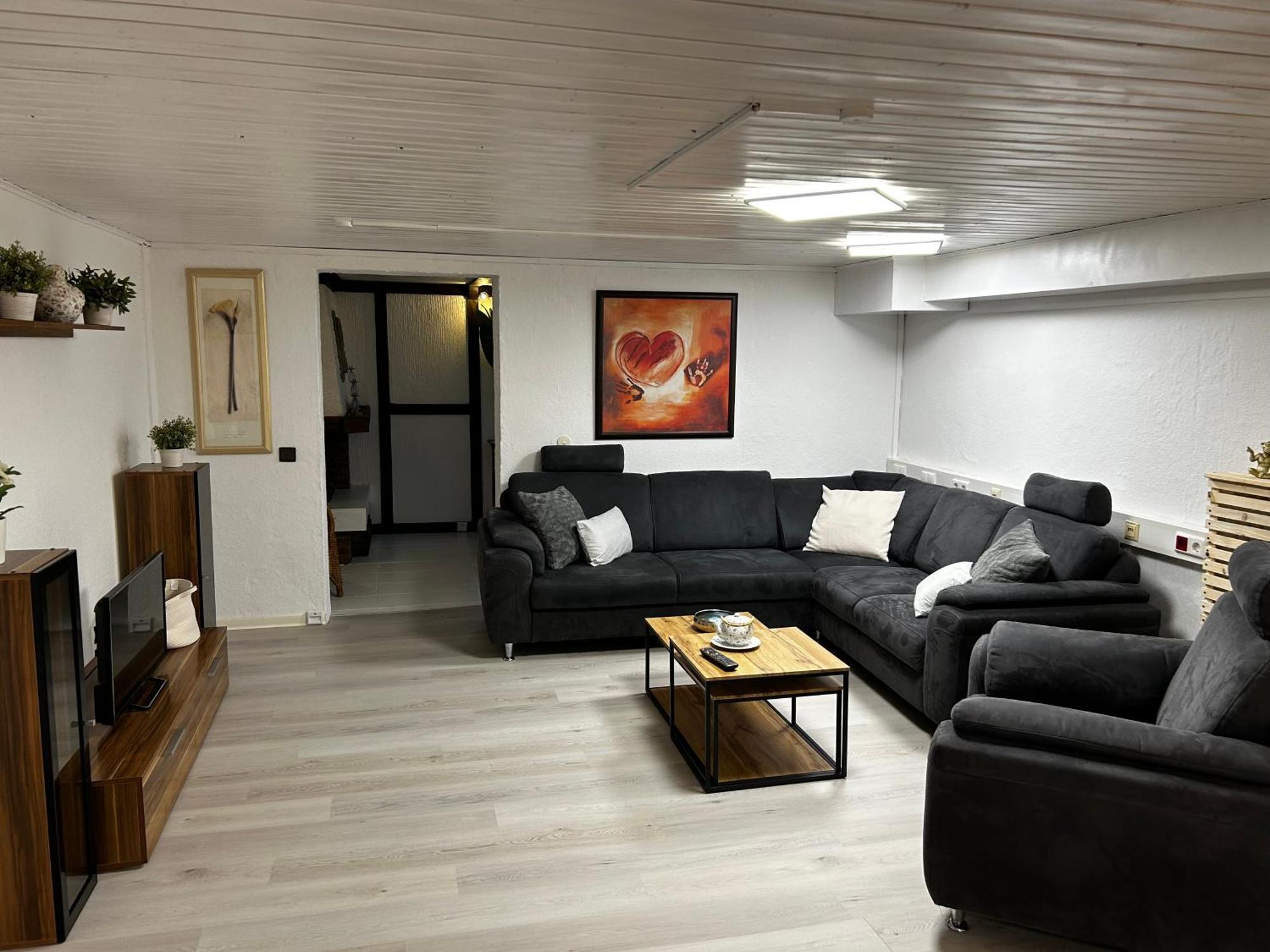 Guidos Place Souterrain Apartament